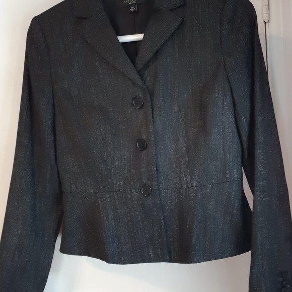 Ann Taylor Petite Jacket, charcoal, very good condition, 3 buttons size 2P - Picture 3 of 7